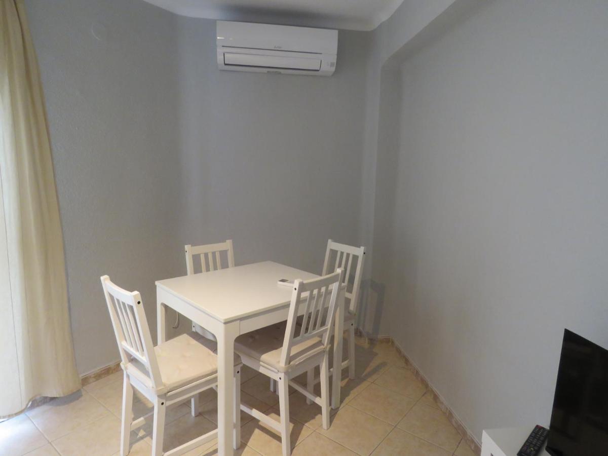 Apartamento Avenida เนร์คา ภายนอก รูปภาพ